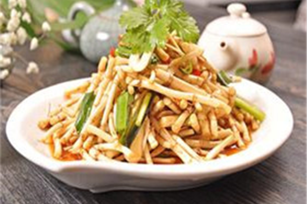 魚(yú)腥草拌萵筍