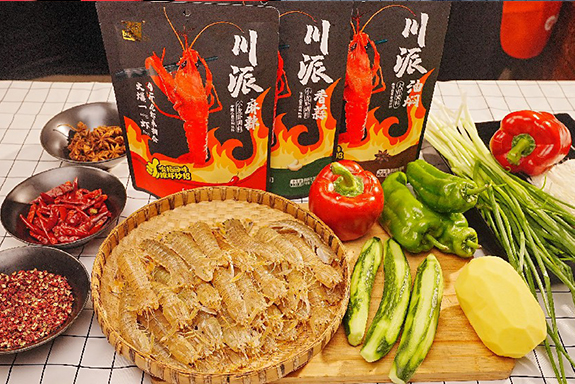 金宮，金宮雞精，金宮味精，金宮火鍋底料，金宮香腸臘肉調料，金宮小龍蝦調料，金宮魚調料，金宮調料定制，金宮調味品定制