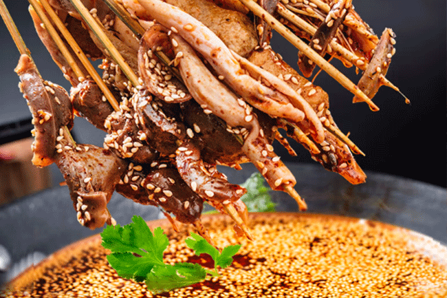 金宮缽缽雞，風味獨特讓人口水直流。夏天涼吃，冬天熱吃