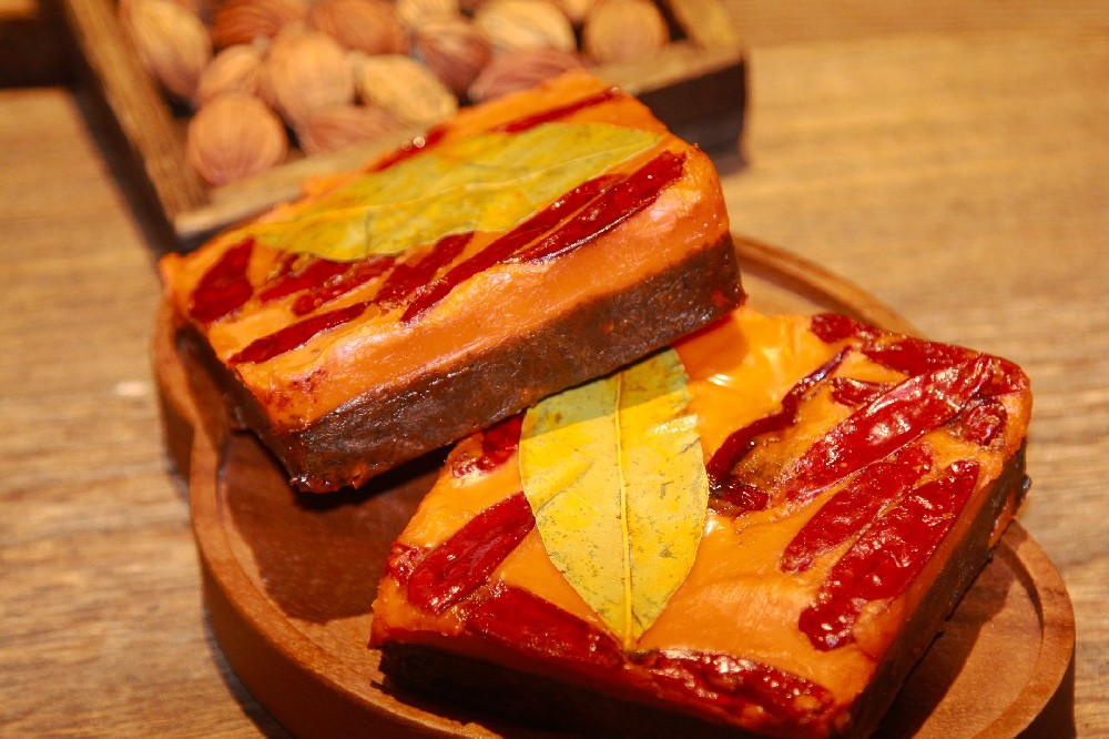 金宮麻辣牛油火鍋底料傳統制作技藝正式申報成都市非物質文化遺產！